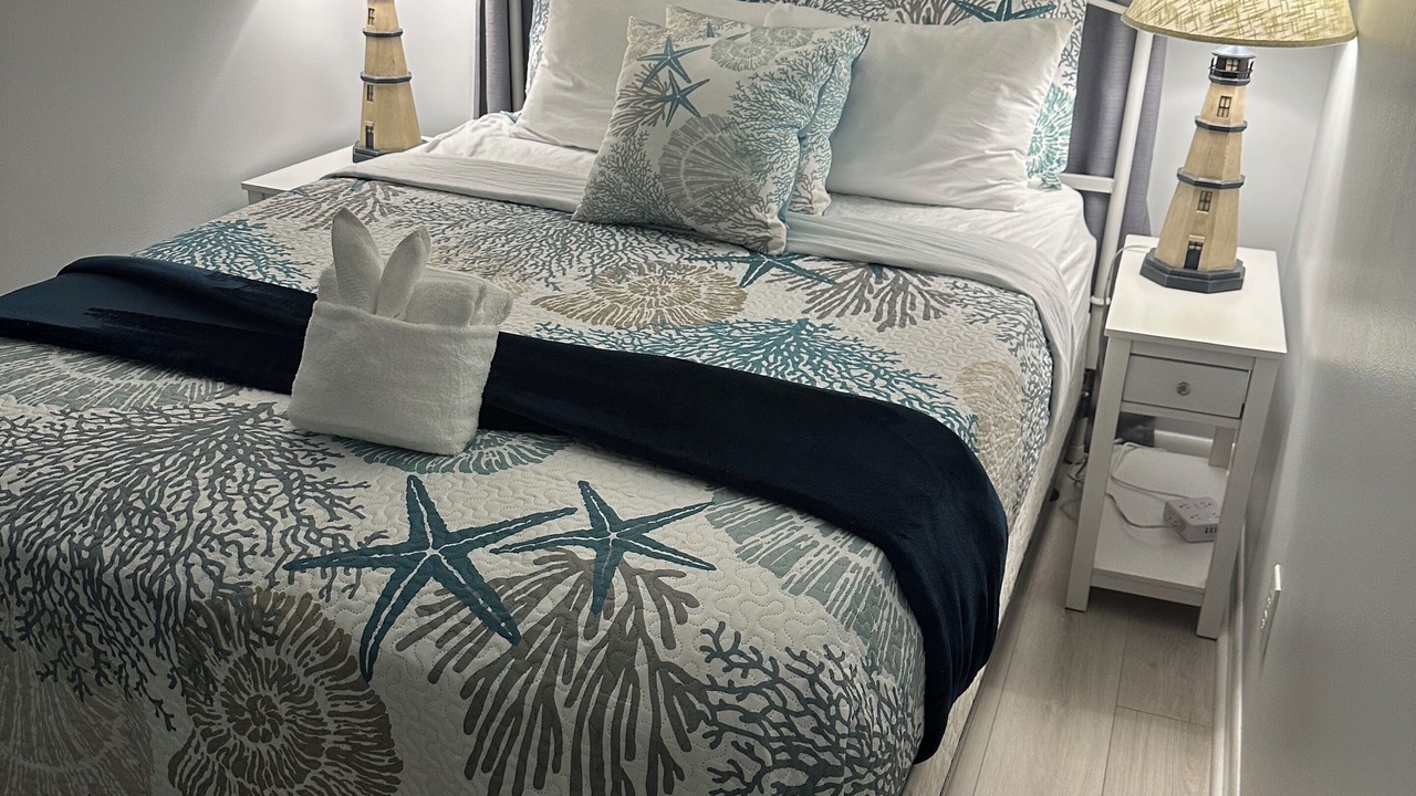 Photo of Bedroom in Folly Field