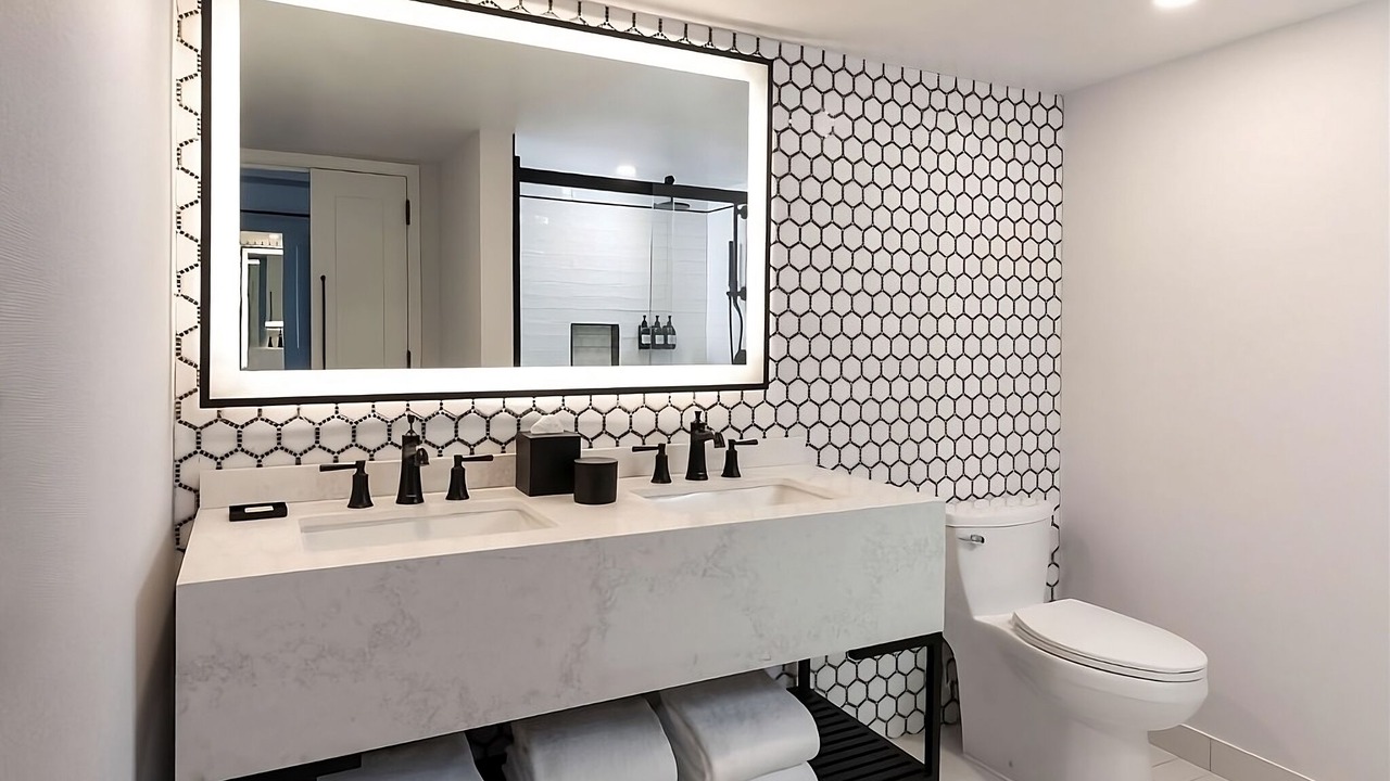 Photo of Bathroom in Charleston Historic District