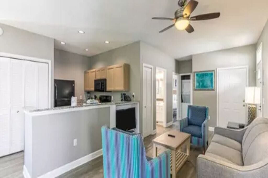 Photo of Livingroom in Ocean Ridge