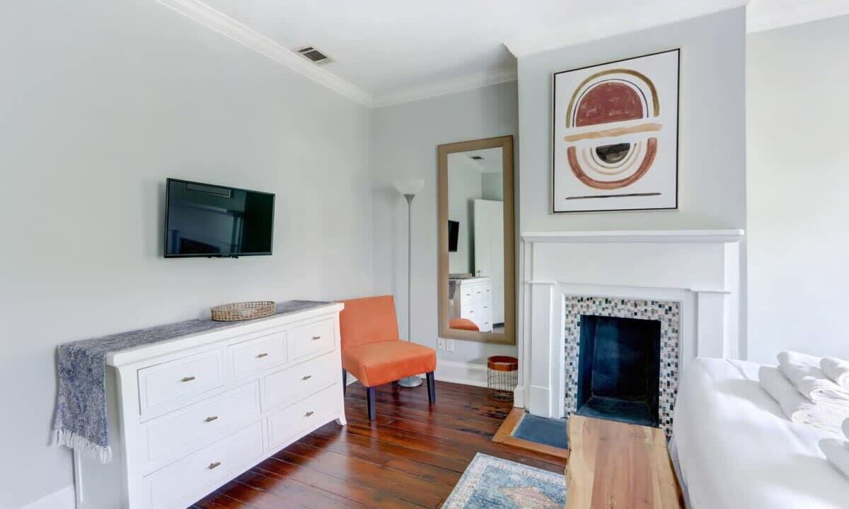 Photo of Bedroom in Beach Institute