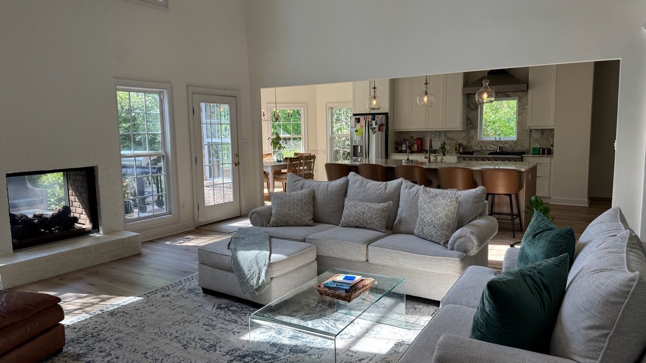 Photo of Livingroom in Evans