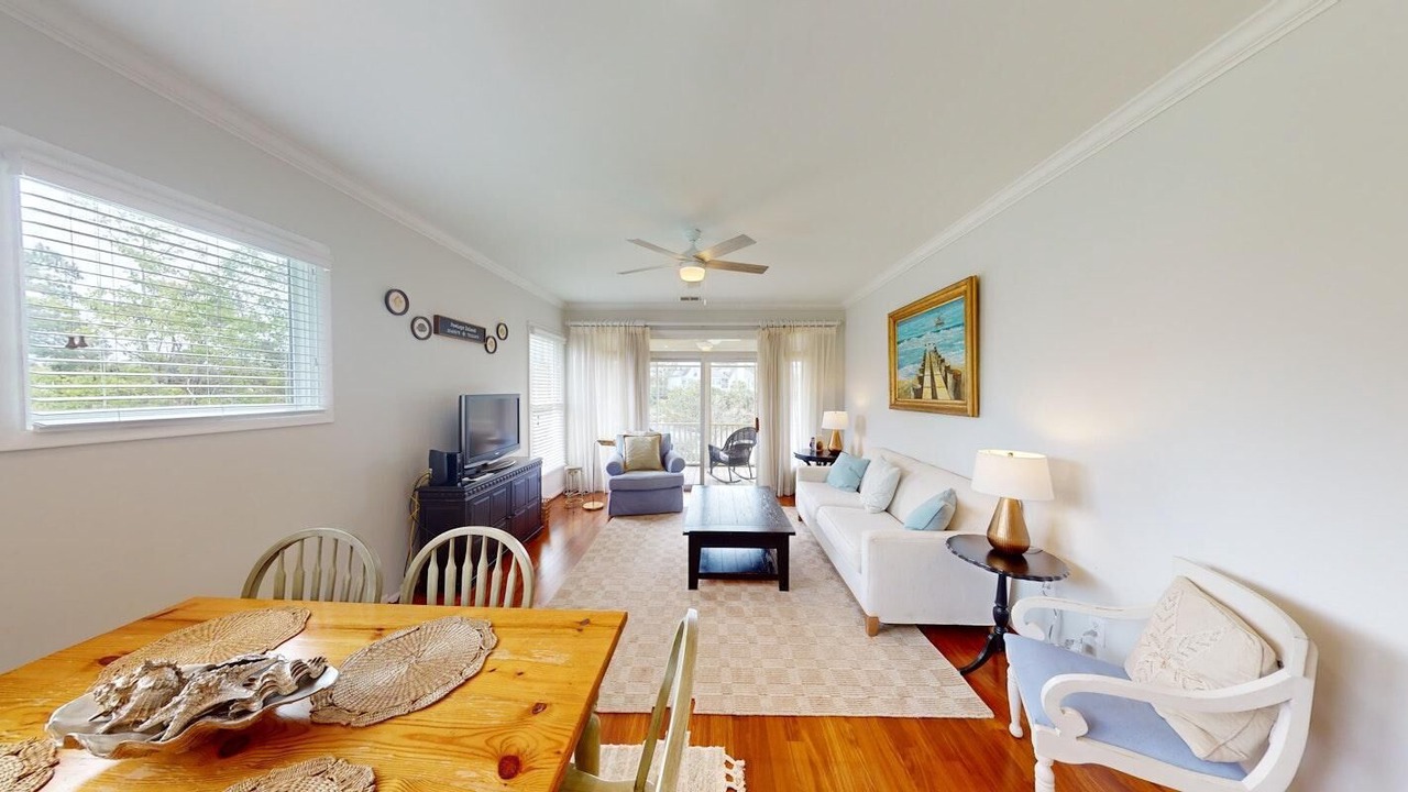 Photo of Livingroom in Litchfield by the Sea