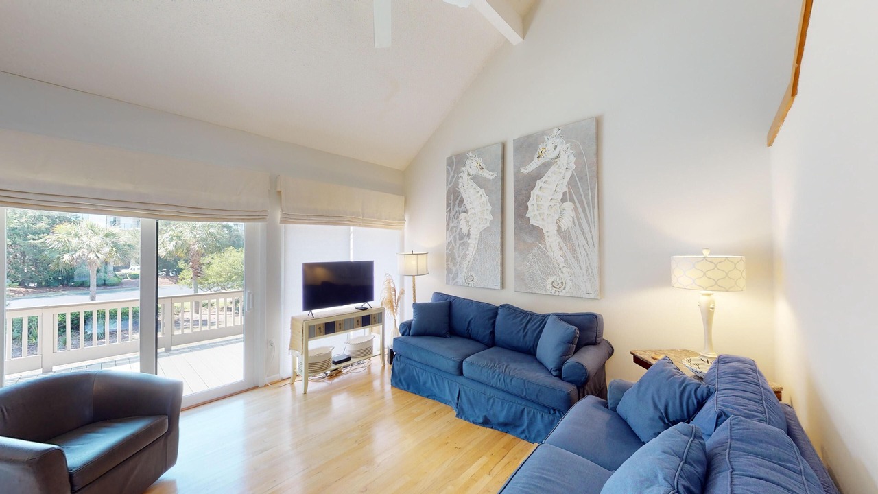 Photo of Livingroom in Litchfield by the Sea