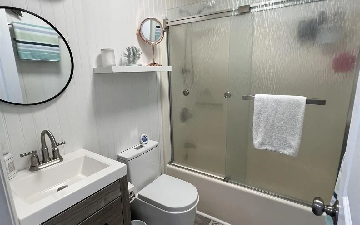 Photo of Bathroom in Garden City