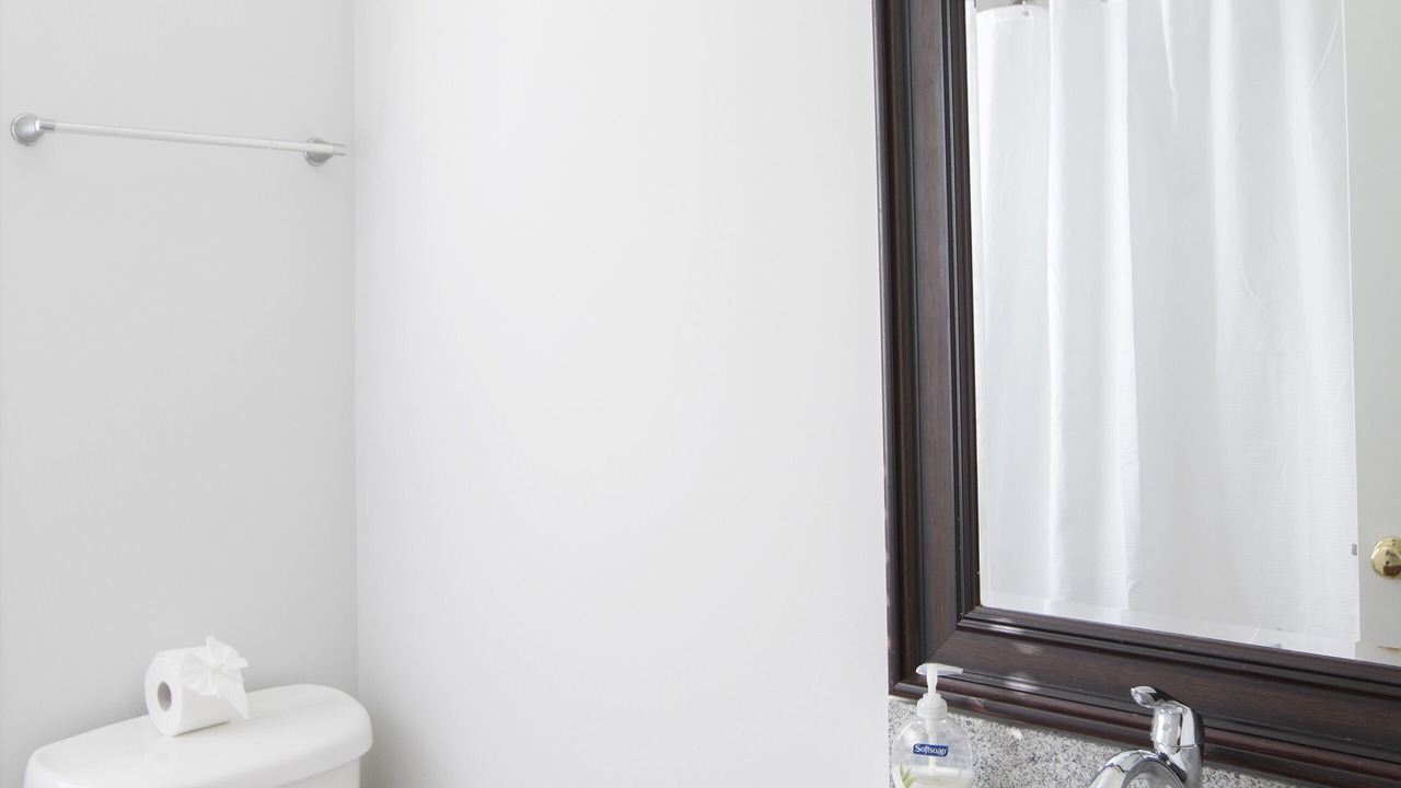 Photo of Bathroom in Cannonborough Elliotborough