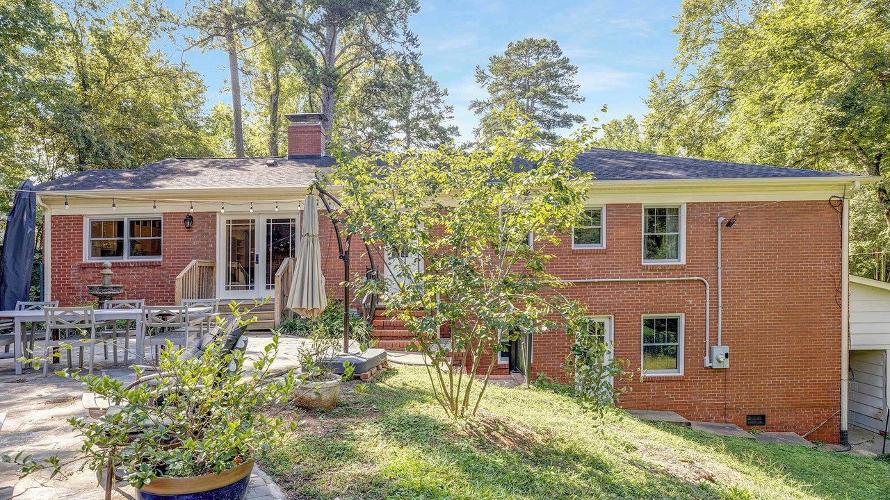 Photo of Outdoor in Ashbrook - Clawson Village