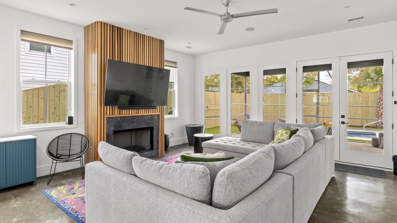 Photo of Livingroom in Mount Pleasant