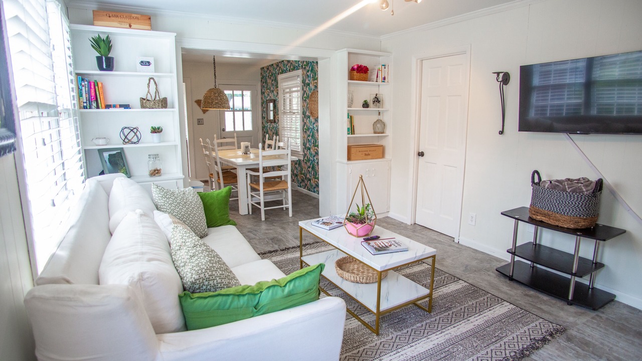 Photo of Livingroom in West Ashley