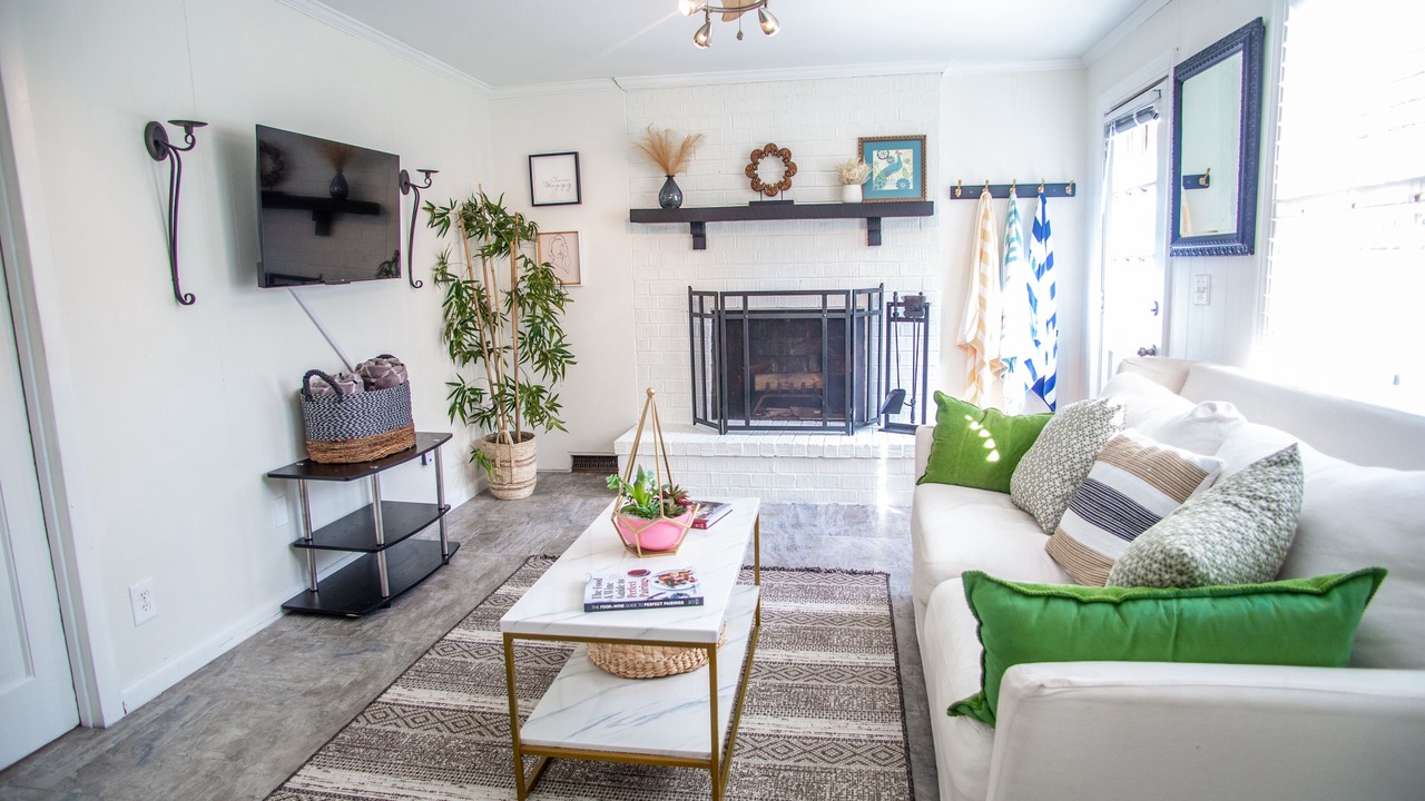 Photo of Livingroom in West Ashley