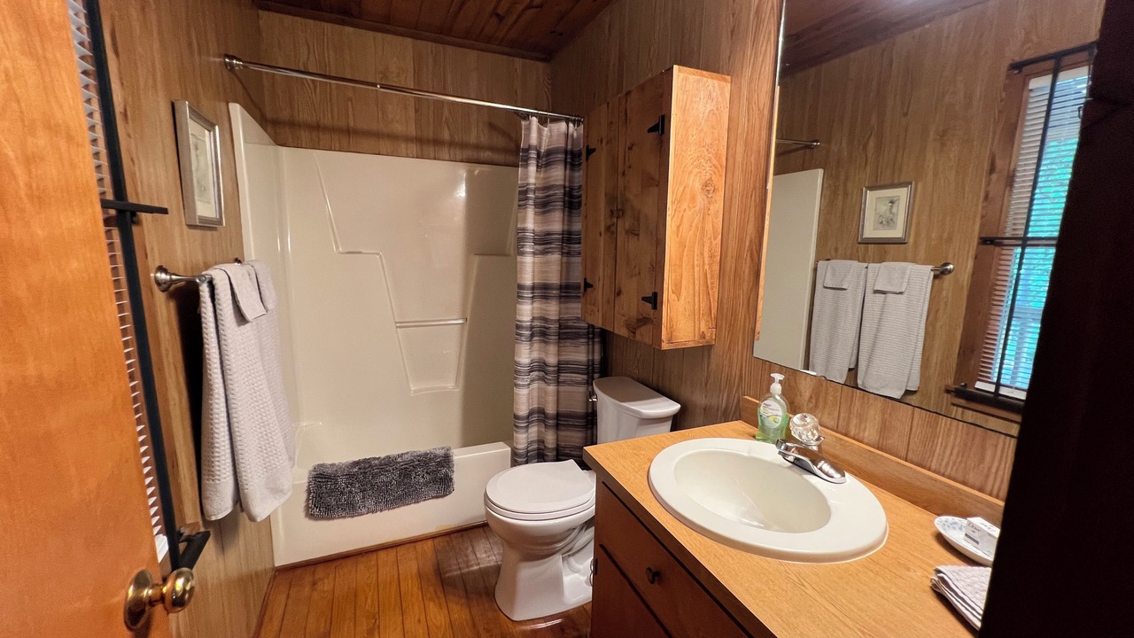 Photo of Bathroom in Quewhiffle