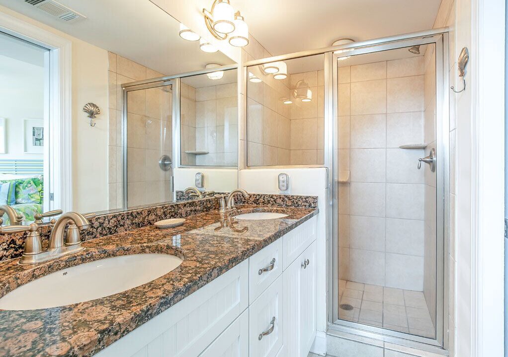 Photo of Bathroom in Savannah Beach