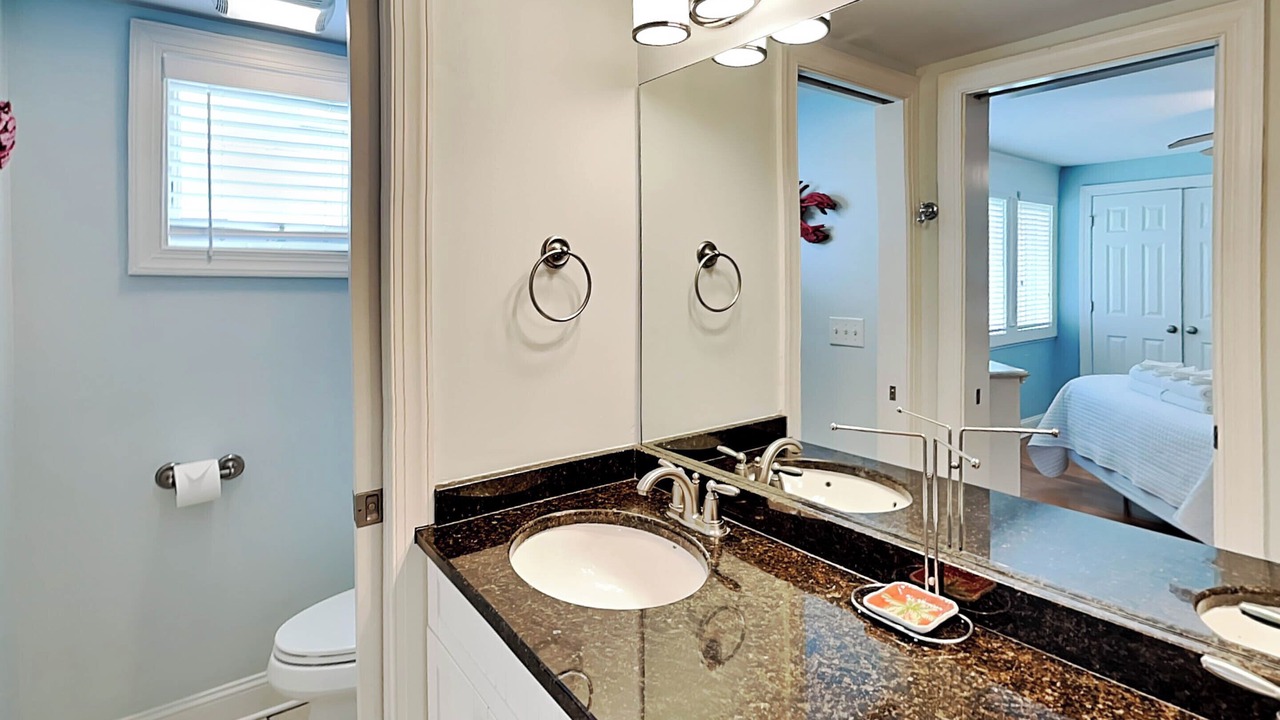 Photo of Bathroom in Savannah Beach
