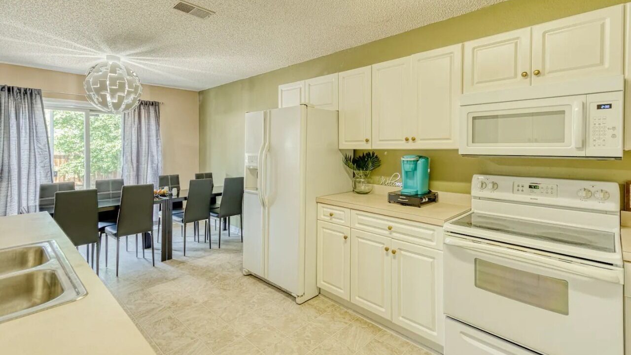 Photo of Kitchen in Huntcliff