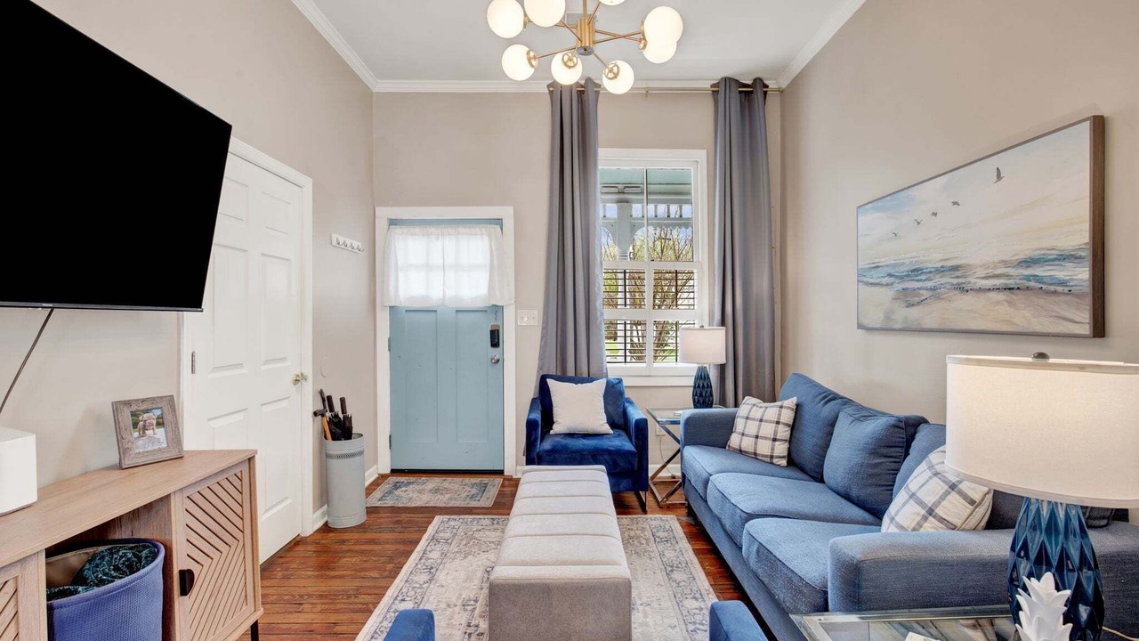 Photo of Livingroom in Beach Institute