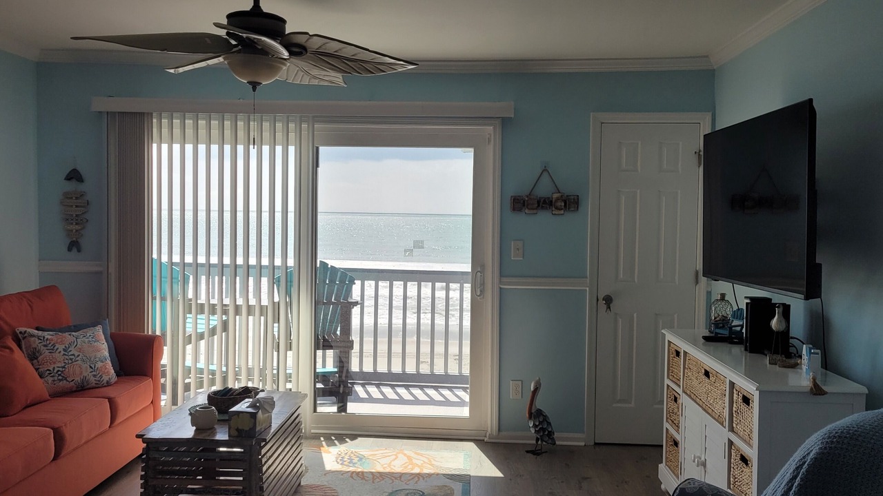 Photo of Livingroom in Surfside Beach