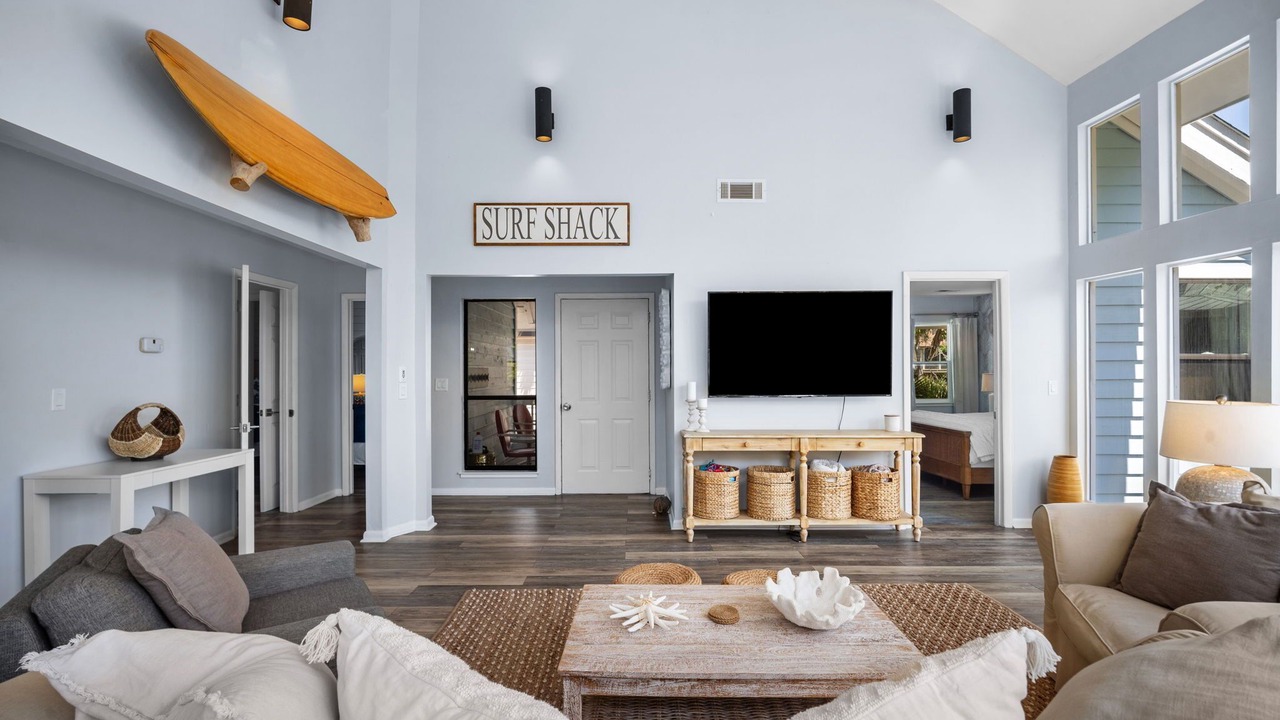 Photo of Livingroom in Deer Lake