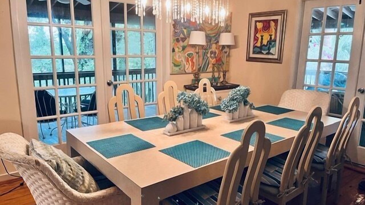Photo of Livingroom in Sullivan's Island