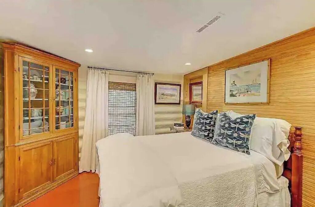 Photo of Bedroom in Folly Beach