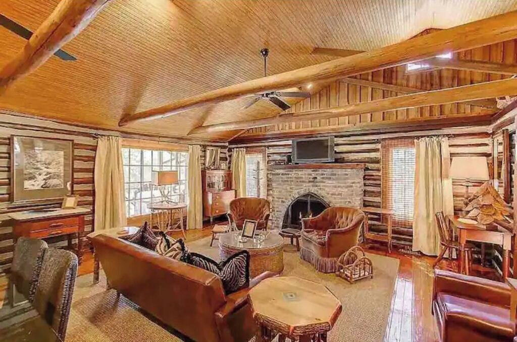 Photo of Livingroom in Folly Beach