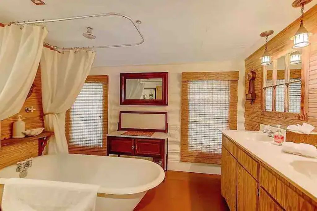 Photo of Bathroom in Folly Beach