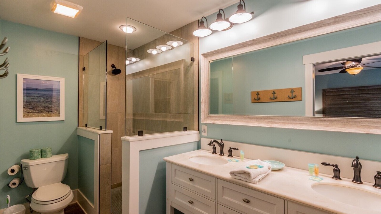 Photo of Bathroom in Lawton Woods