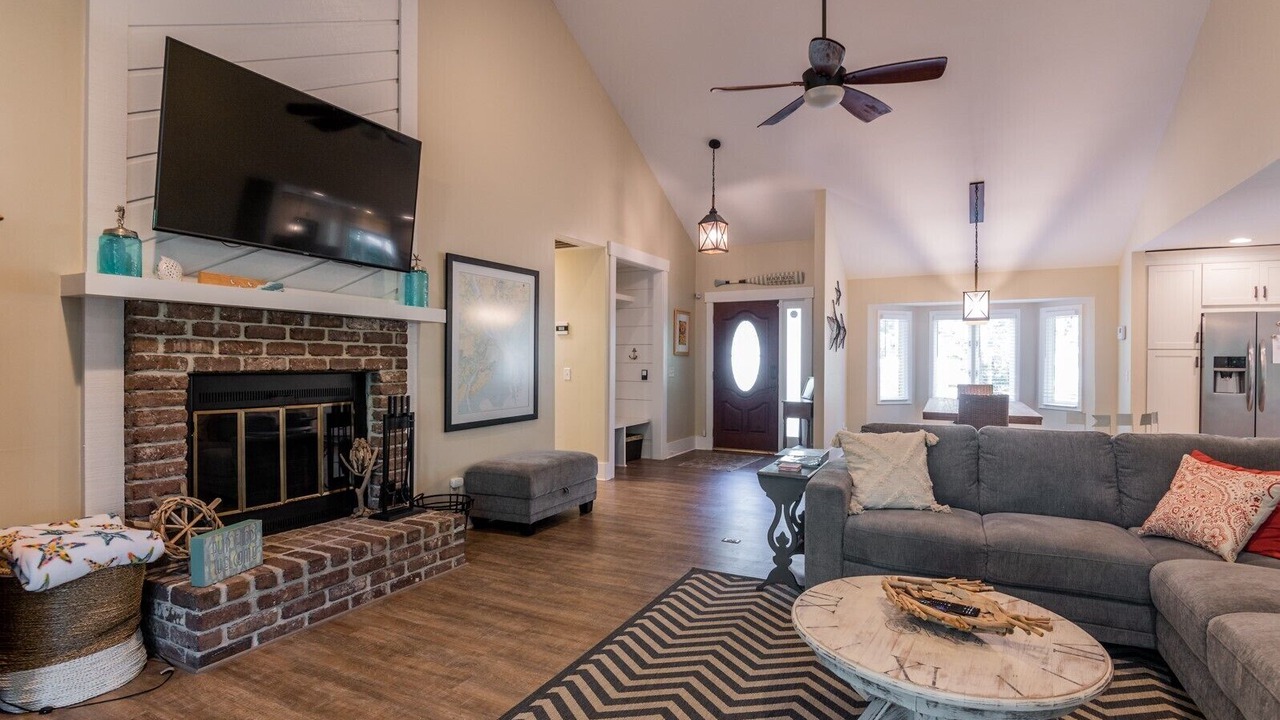 Photo of Livingroom in Lawton Woods