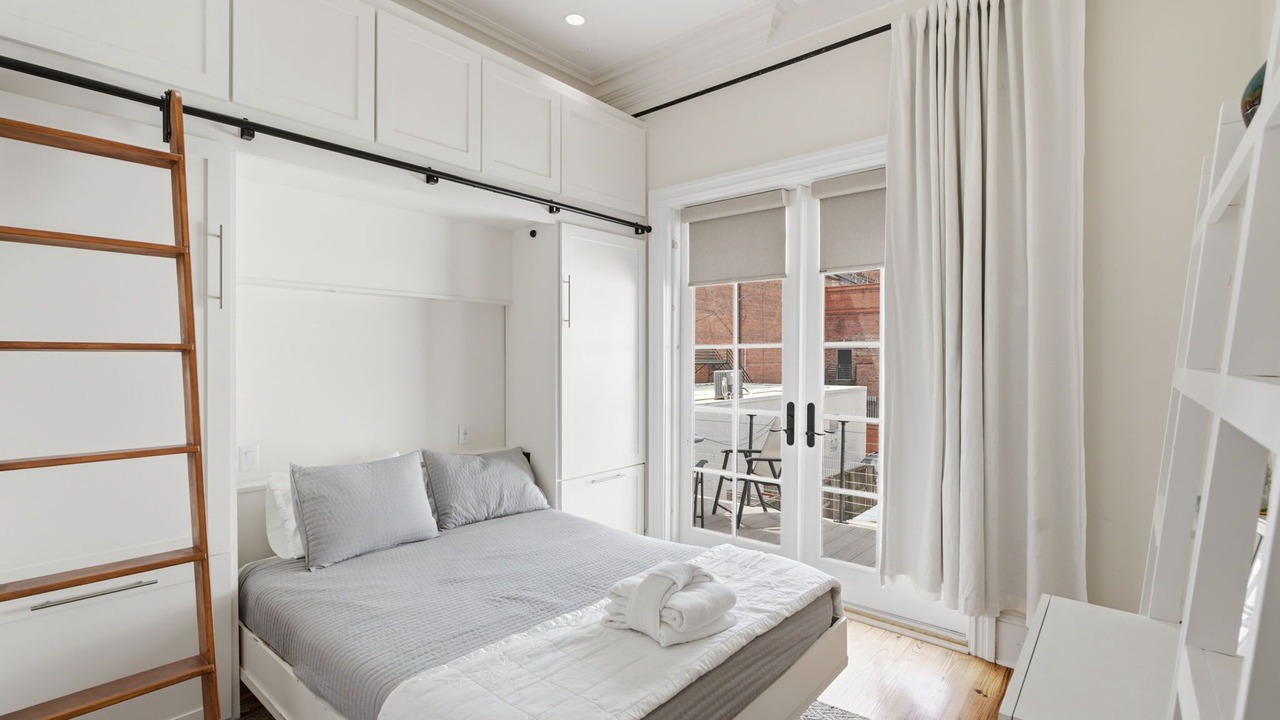 Photo of Bedroom in Harleston Village