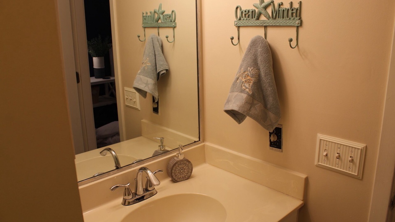 Photo of Bathroom in Arcadian Shores