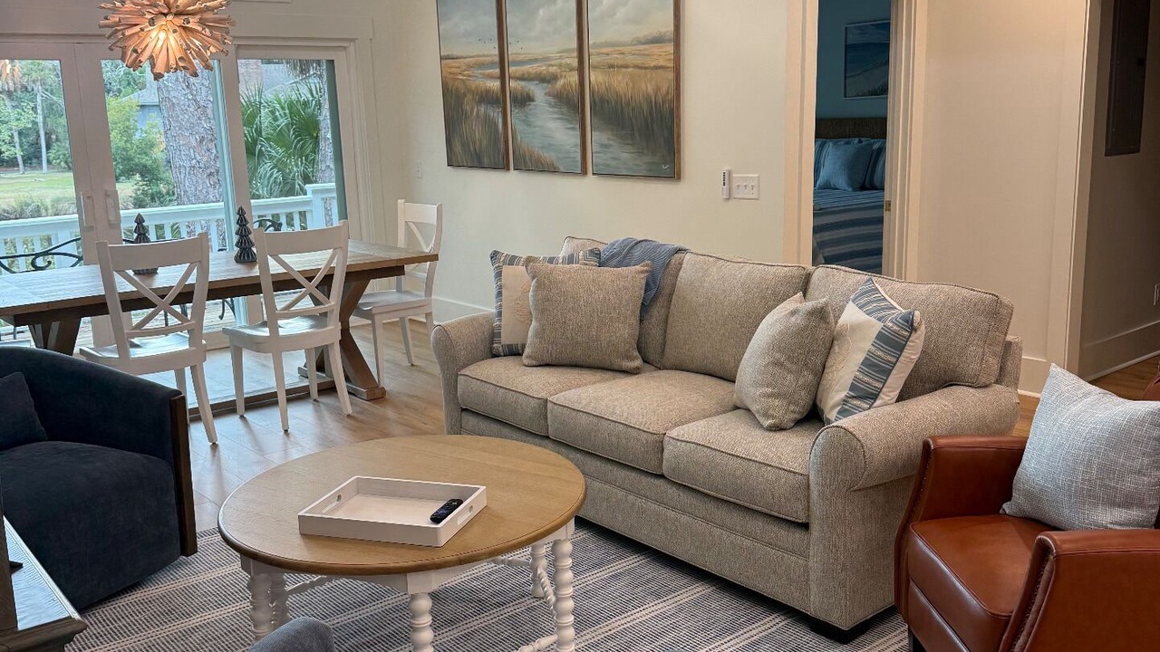 Photo of Livingroom in Deer Lake