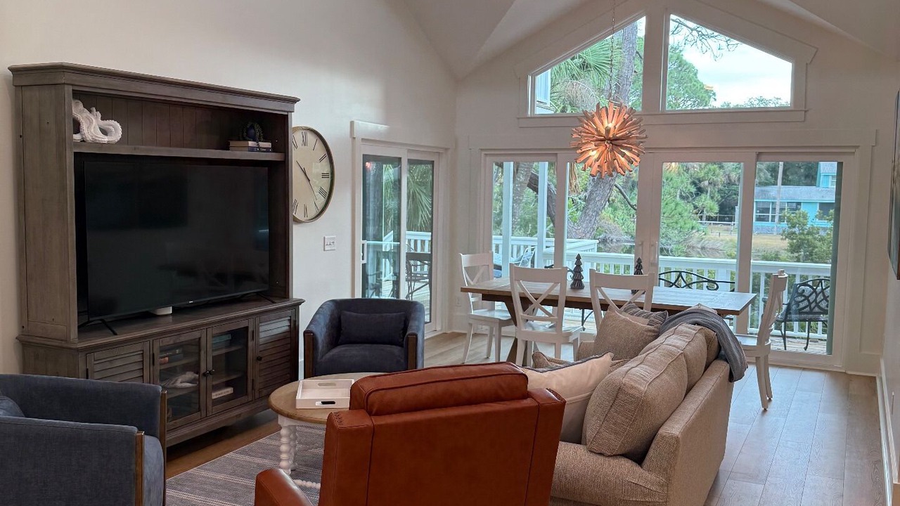 Photo of Livingroom in Deer Lake