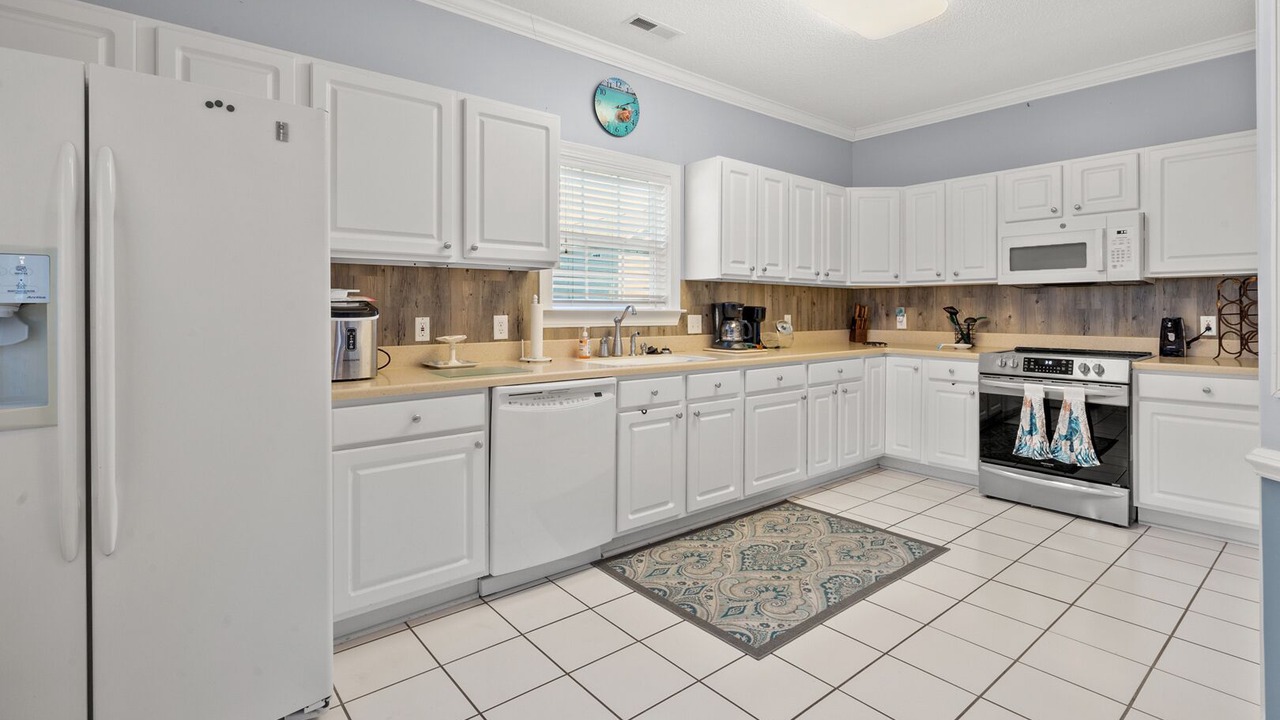 Photo of Kitchen in Crescent Beach