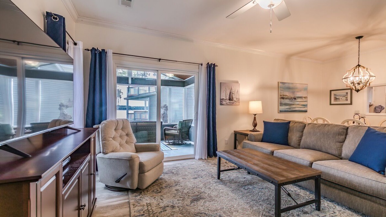 Photo of Livingroom in Port Royal Landing
