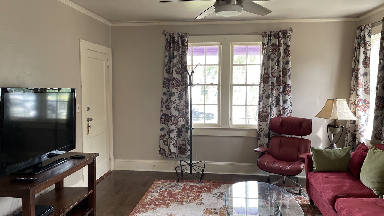 Photo of Livingroom in Charleston