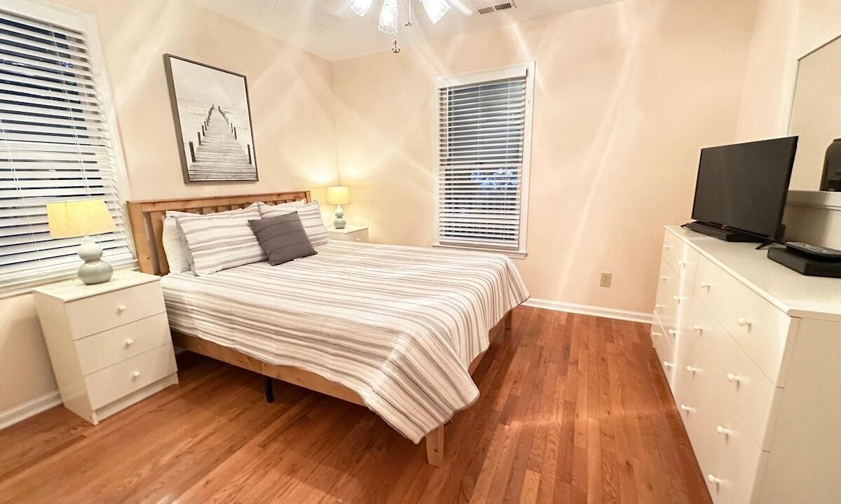 Photo of Bedroom in North Litchfield Beach