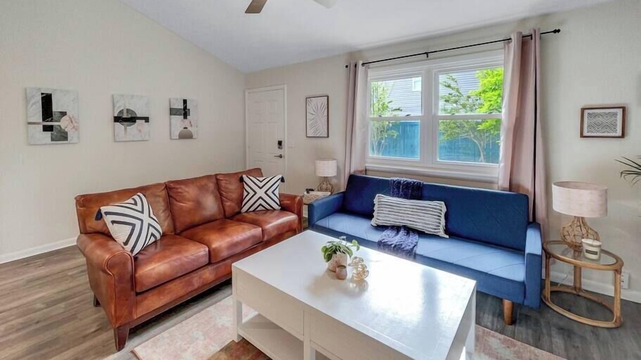 Photo of Livingroom in Mount Pleasant