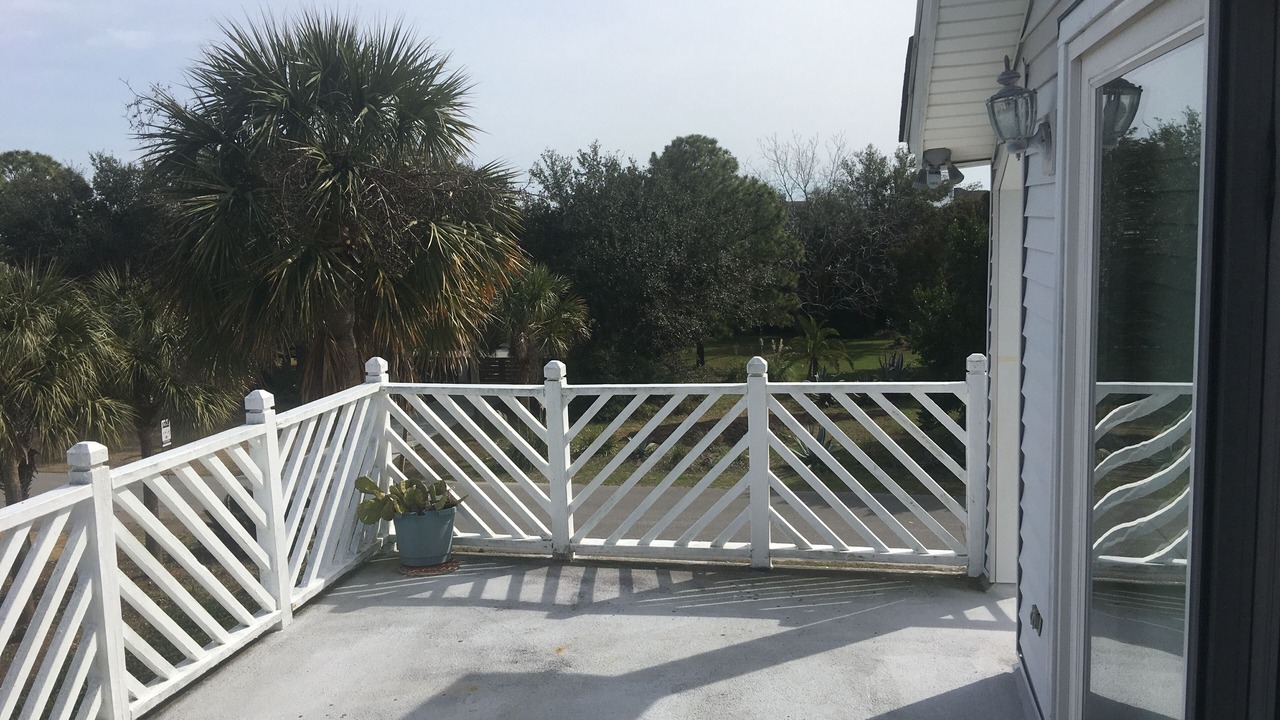 Photo of Patio Balcony in Sullivan's Island