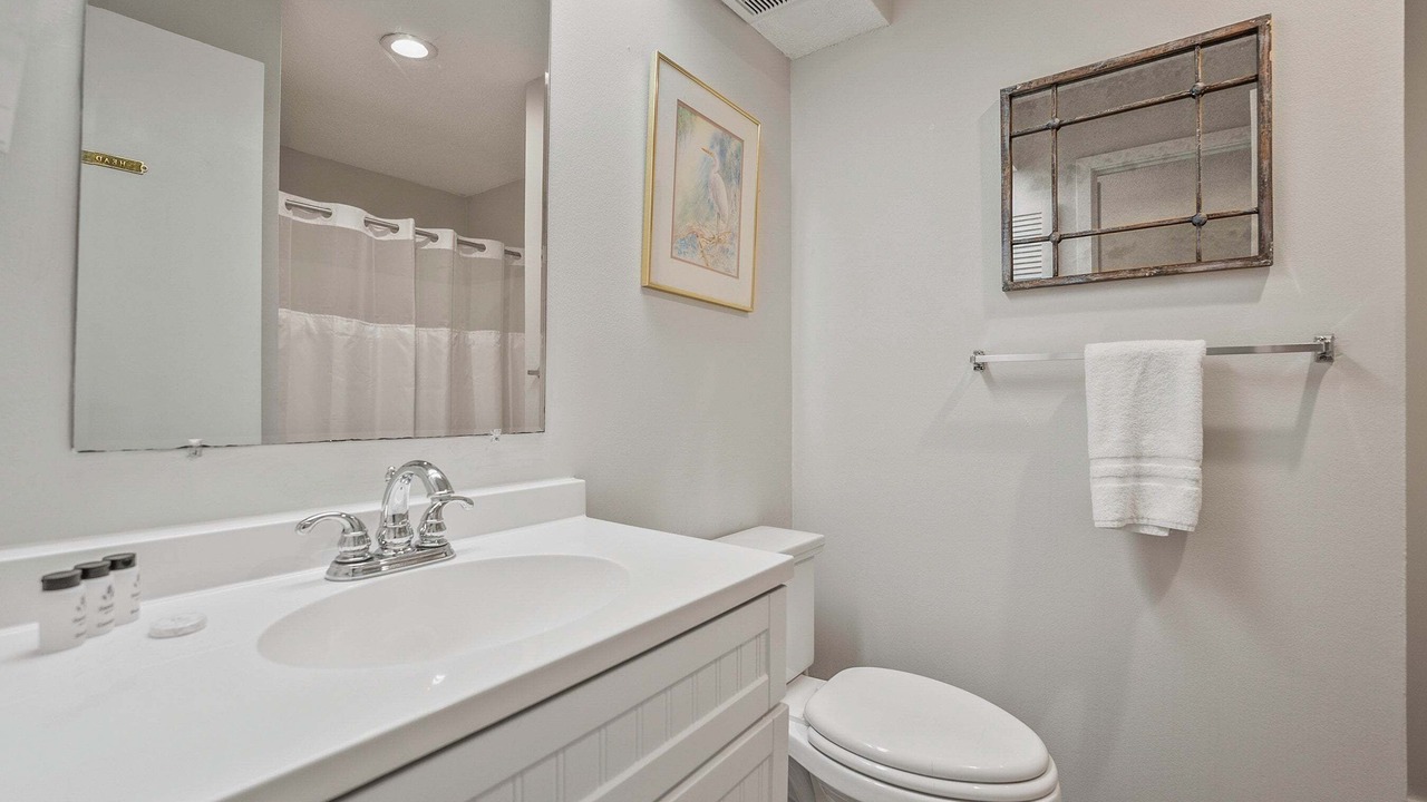 Photo of Bathroom in Oceanmarsh Subdivision