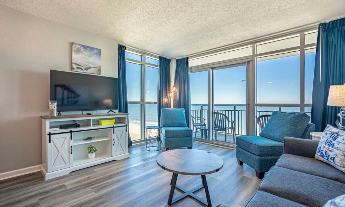 Photo of Livingroom in Downtown Myrtle Beach