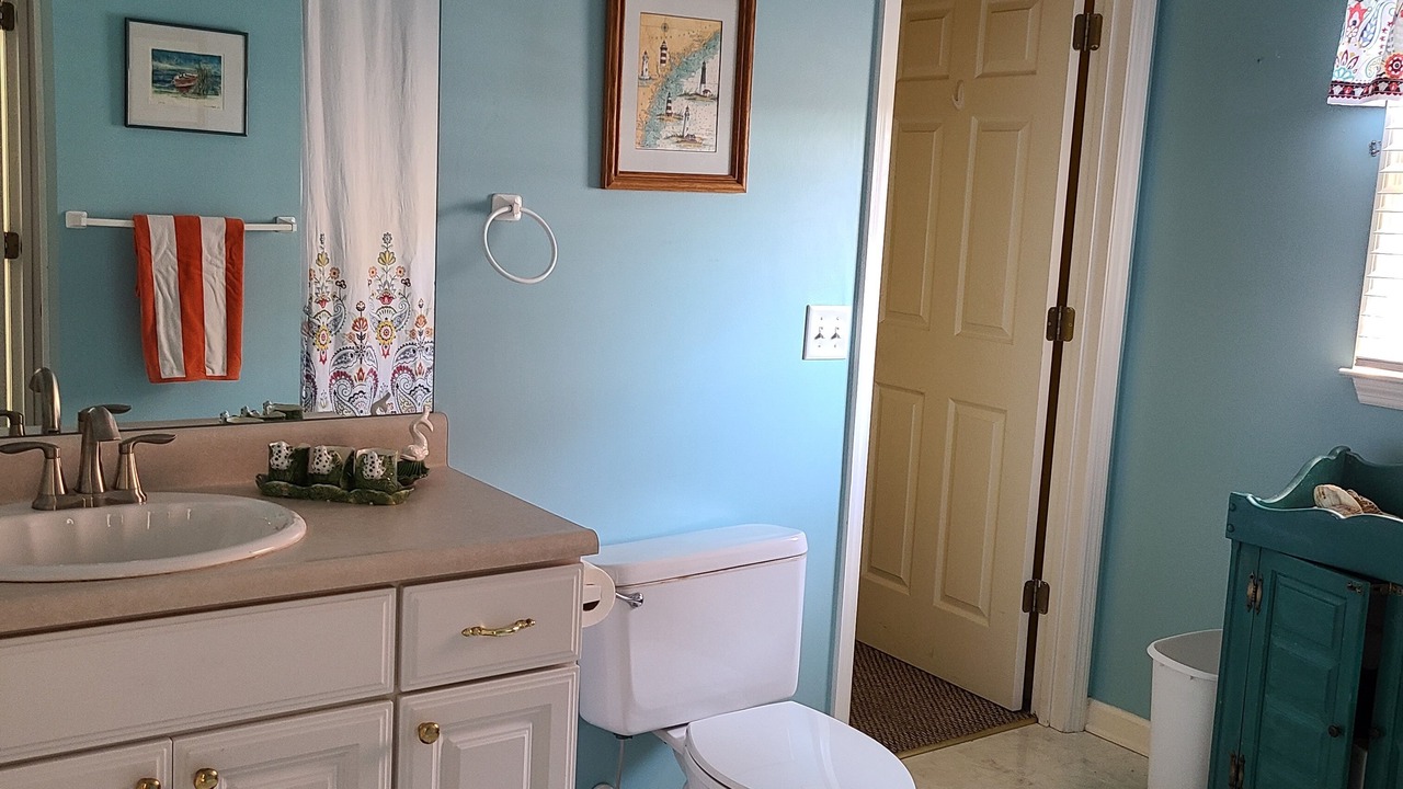 Photo of Bathroom in Beachwalk