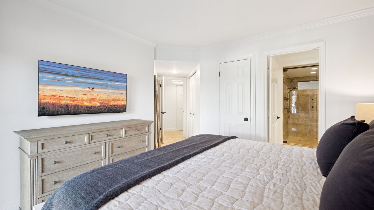 Photo of Bedroom in Shelter Cove