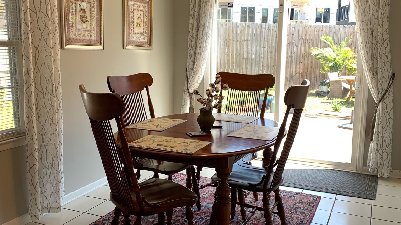Photo of Livingroom in Mount Pleasant
