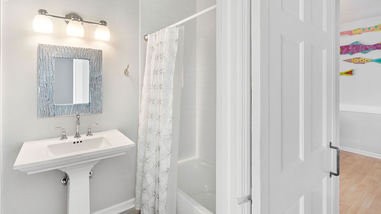 Photo of Bathroom in Sullivan's Island