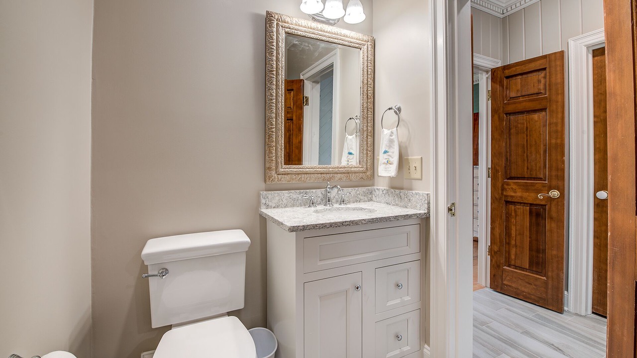 Photo of Bathroom in Debordieu Colony
