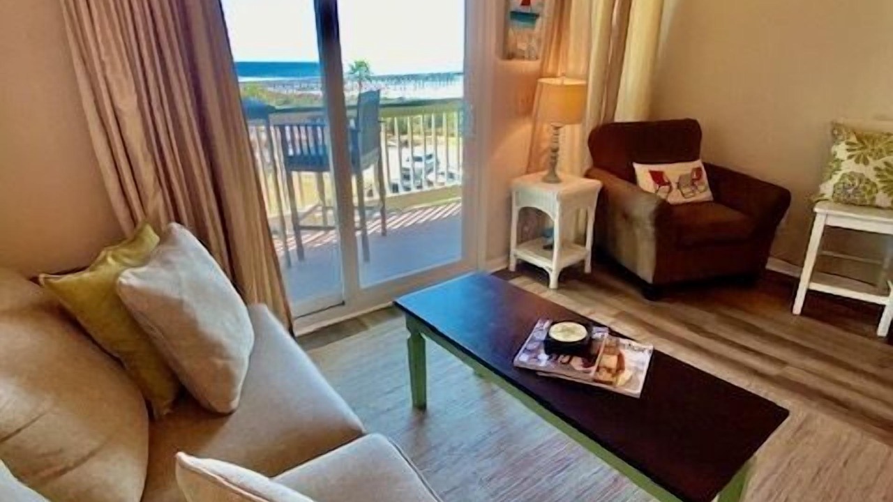 Photo of Livingroom in Isle of Palms