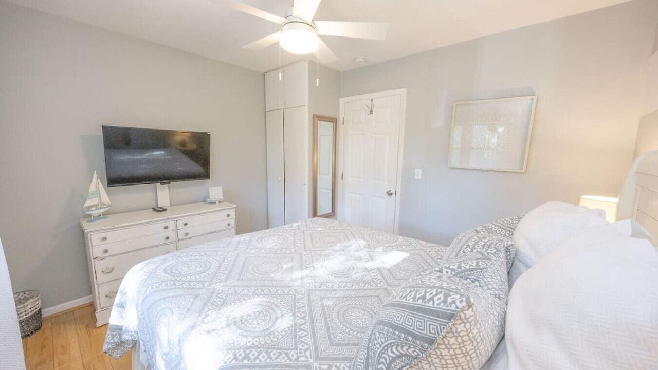 Photo of Bedroom in Tarpon Pond