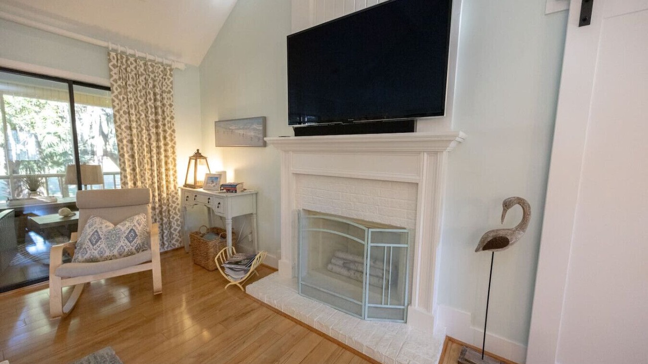 Photo of Livingroom in Tarpon Pond