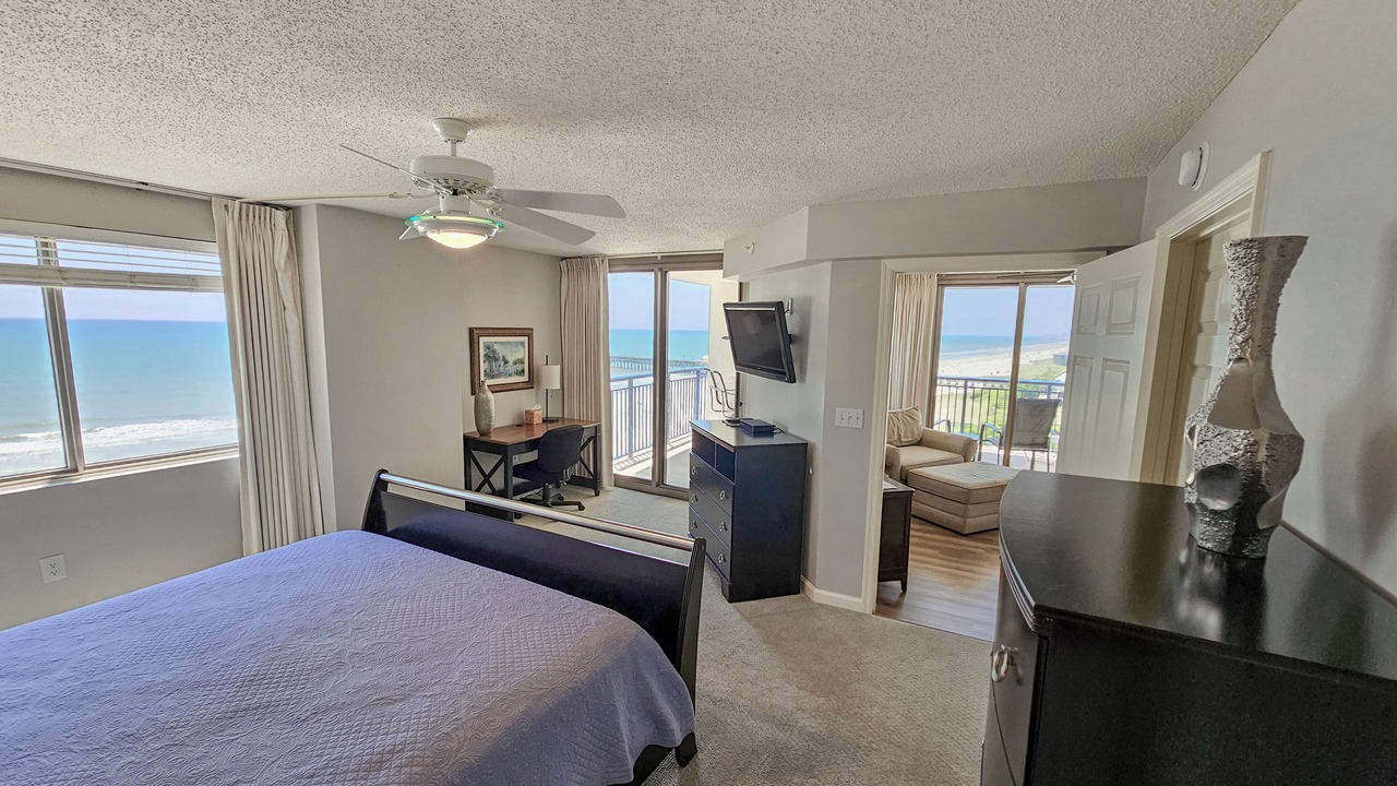 Photo of Bedroom in Arcadian Shores