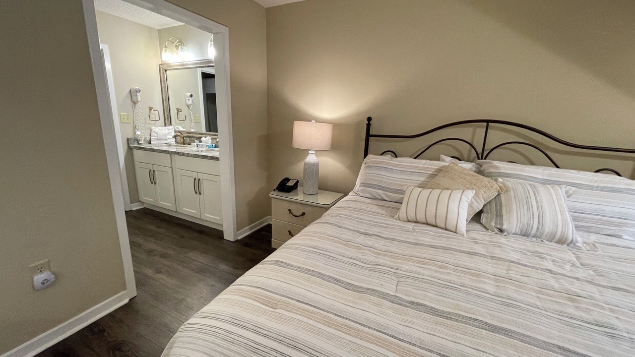Photo of Bedroom in Arcadian Shores