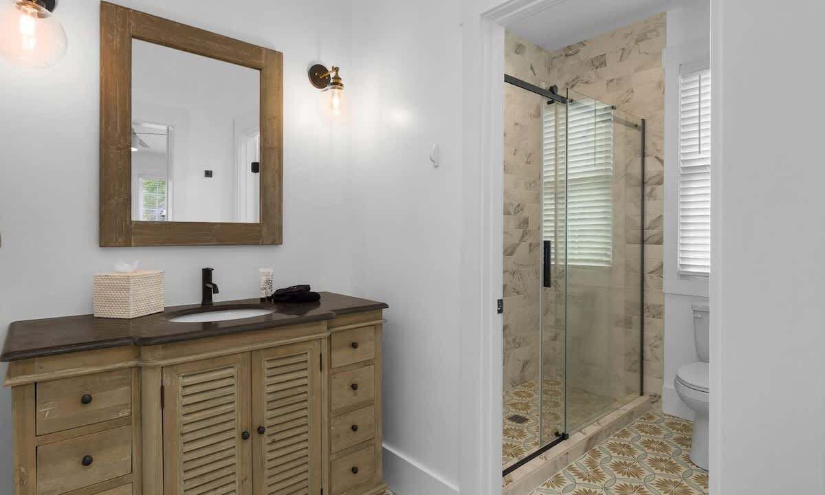 Photo of Bathroom in Melrose on the Beach