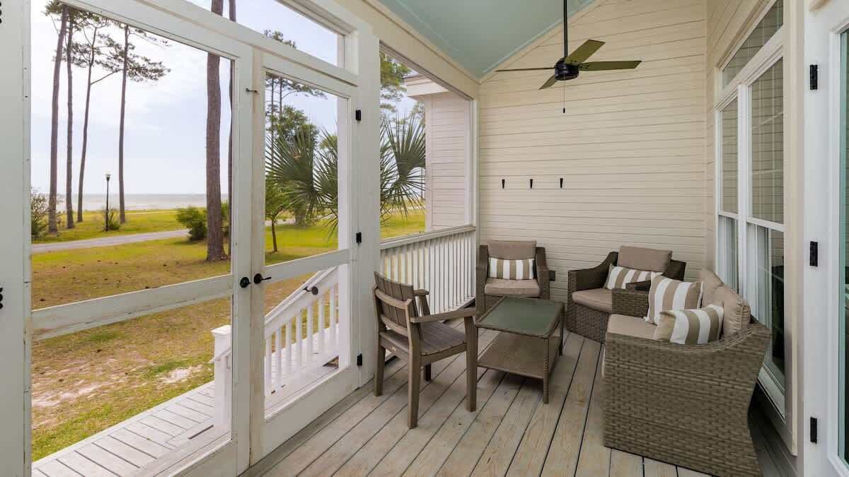 Photo of Patio Balcony in Melrose on the Beach